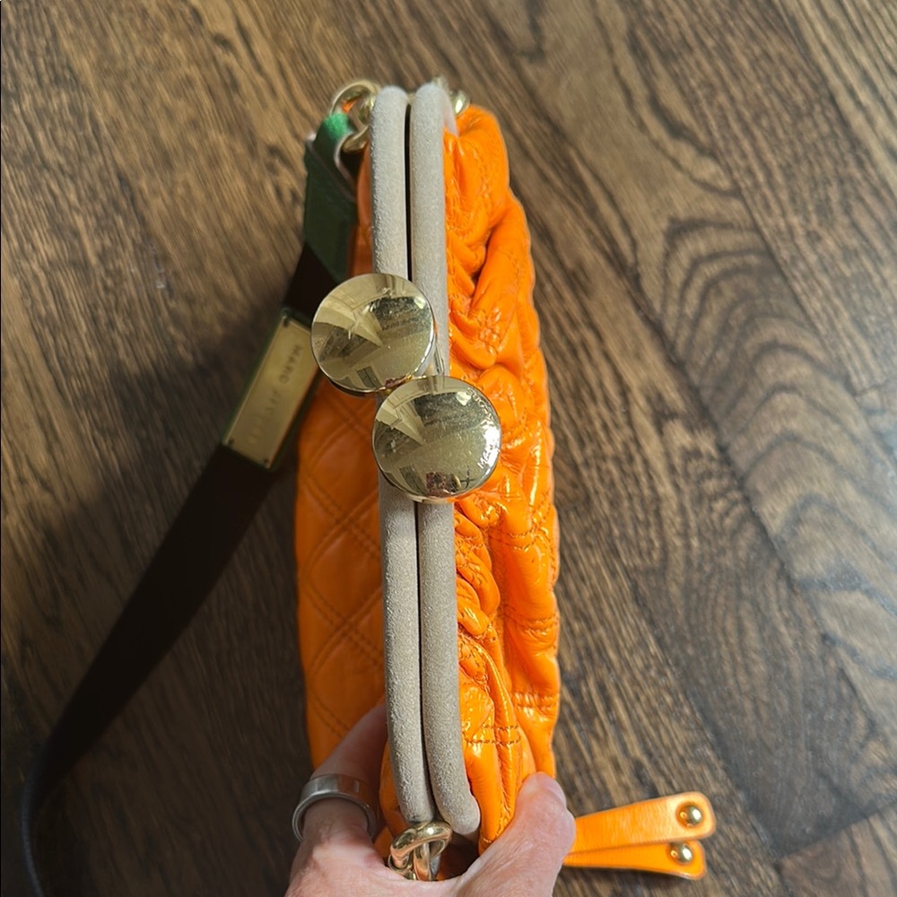 Marc Jacobs Orange Quilted Leather Women's Bag - Picture 5 of 9